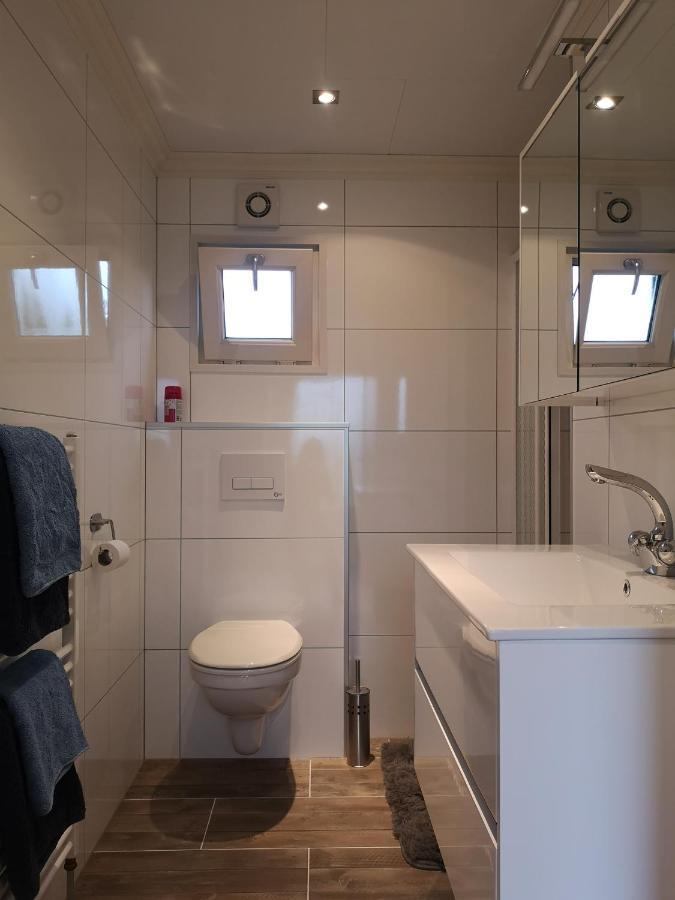 Gezellig Chalet Met Eigen Parkeerplaats, Park In Aanbouw, Geen Wi Fi Βίλα Molenschot Εξωτερικό φωτογραφία